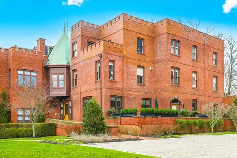 78 Rhode Island Ave #5, Newport, RI 02840