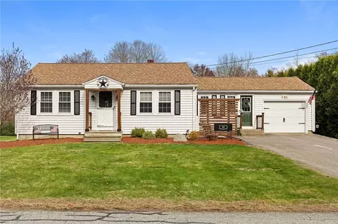 95 Homecrest Ave, North Smithfield, RI 02896