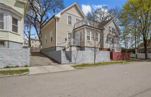 120 Emerson St, Providence, RI 02907