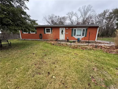3784 So County Trail Trl, Richmond, RI 02892
