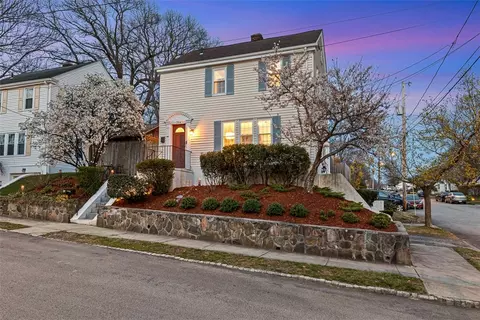 244 Summer St, Cranston, RI 02910