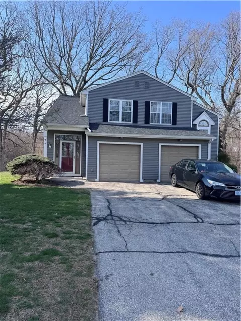 7 Nipmuc Trl #A, North Providence, RI 02904