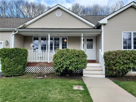 2 Victoria Way #463, West Warwick, RI 02893