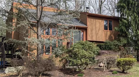329 Station St, Coventry, RI 02816