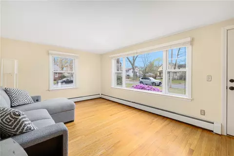 Living - 43 Carpenter St, Warwick, RI 02886 photo 1 of 3