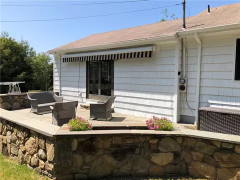 5 Myrtle Ave, Westerly, RI 02891 photo 3