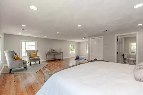 Bedroom - 60 Tomahawk Trl, Cranston, RI 02921 photo 3 of 6