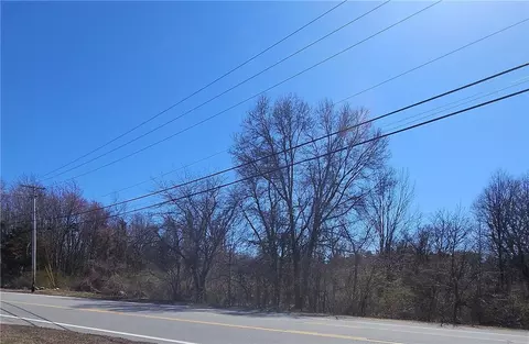 416 Putnam Pike, Glocester, RI 02814 photo 2
