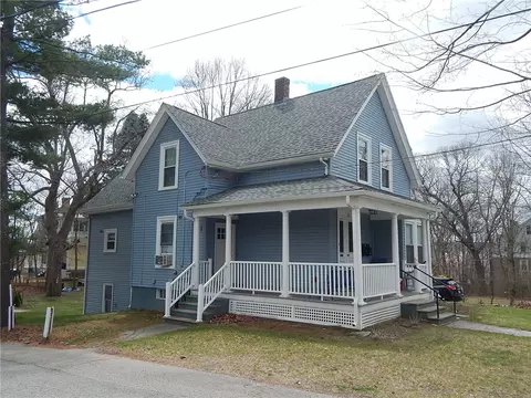 534 Blackstone St, Woonsocket, RI 02895 photo 4