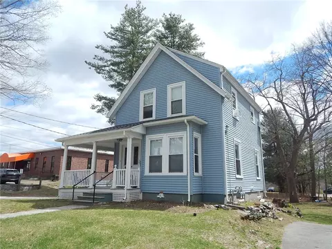 534 Blackstone St, Woonsocket, RI 02895 photo 3