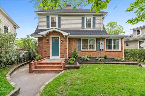 71 Ardmore Ave, Providence, RI 02908