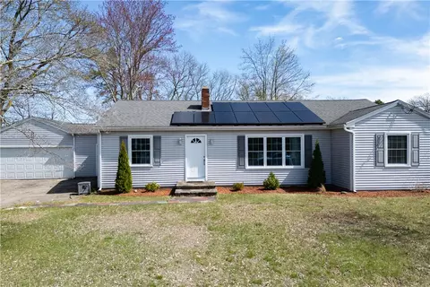 14 Merrimac Rd, North Smithfield, RI 02896