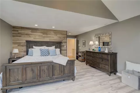 Bedroom - 30 Rock Ridge Rd, Westerly, RI 02891 photo 3 of 8