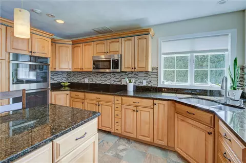 Kitchen - 30 Rock Ridge Rd, Westerly, RI 02891 photo 4 of 6
