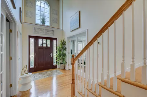 Entry Way - 30 Rock Ridge Rd, Westerly, RI 02891 photo 3 of 5