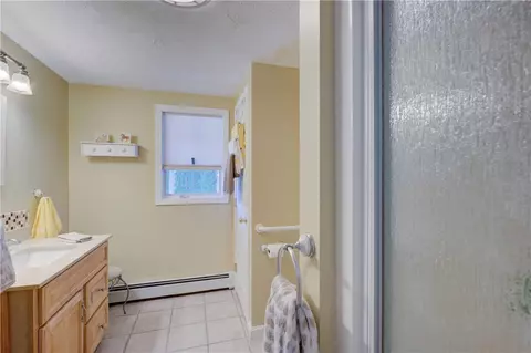 Bath - 30 Rock Ridge Rd, Westerly, RI 02891 photo 5 of 5