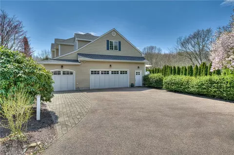 Exterior - 30 Rock Ridge Rd, Westerly, RI 02891 photo 3 of 7