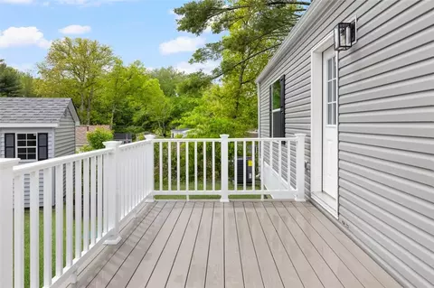 18 Toadstool Knoll Dr, Charlestown, RI 02813 photo 9