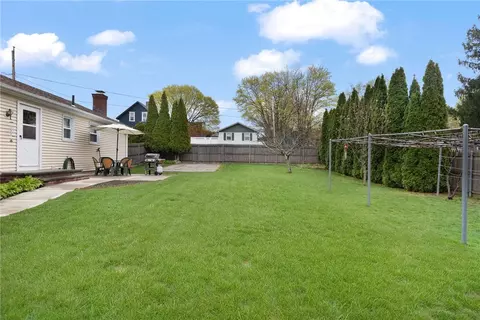 70 Silver Spring Ave, Riverside, RI 02915 photo 33