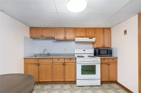 70 Silver Spring Ave, Riverside, RI 02915 photo 28