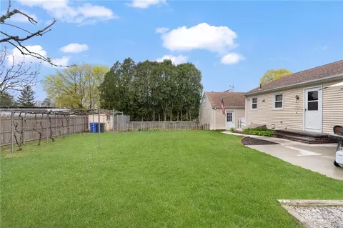 70 Silver Spring Ave, Riverside, RI 02915 photo 35