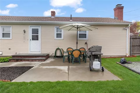 70 Silver Spring Ave, Riverside, RI 02915 photo 38