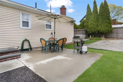 70 Silver Spring Ave, Riverside, RI 02915 photo 39