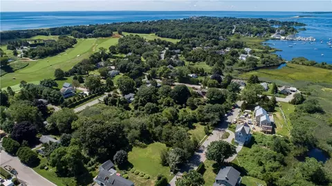 6 Fox Run Run, Westerly, RI 02891