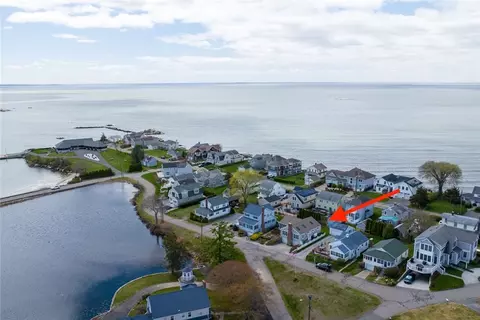 20 Brockett Rd, Niantic, CT 06357