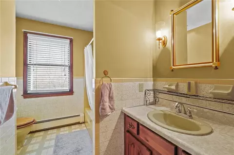 Bath - 33 Hawthorn Cir, Woonsocket, RI 02895 photo 3 of 3