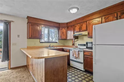 Kitchen - 33 Hawthorn Cir, Woonsocket, RI 02895 photo 5 of 5