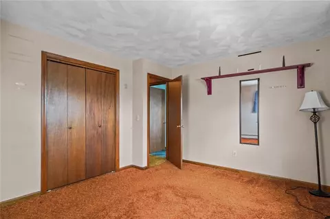 Bedroom - 33 Hawthorn Cir, Woonsocket, RI 02895 photo 1 of 6
