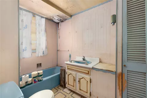 122 Cote Ave, Woonsocket, RI 02895 photo 26