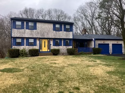5 Alto St, Warwick, RI 02886