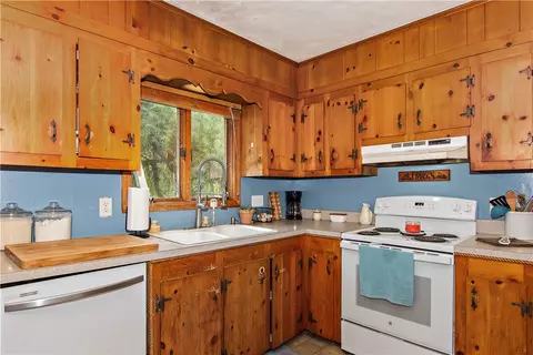 Kitchen - 6466 Flat River Rd, Coventry, RI 02827 photo 1 of 2