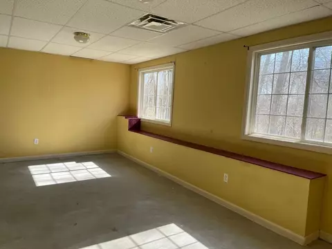 Living - 119 Mill Pond Rd, Exeter, RI 02822 photo 4 of 5