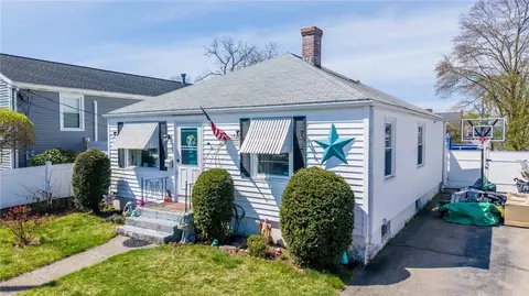 105 Enfield St, Pawtucket, RI 02861