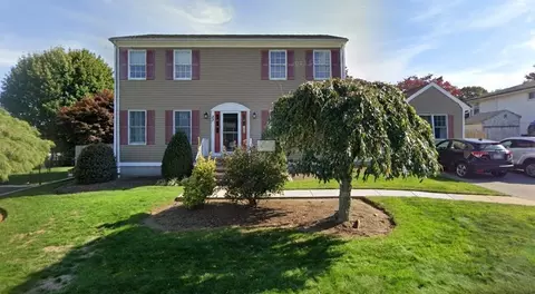 33 Farwell St, Cranston, RI 02920