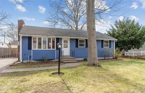 71 Tampa Ave, Warwick, RI 02889