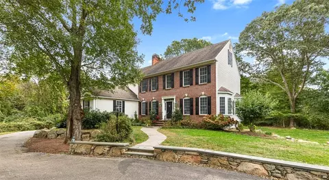 523 South Rd, South Kingstown, RI 02879