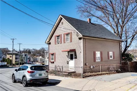 521 Front St, Woonsocket, RI 02895 photo 2