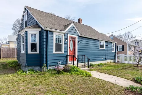 61 Bayview Ave, Swansea, MA 02777