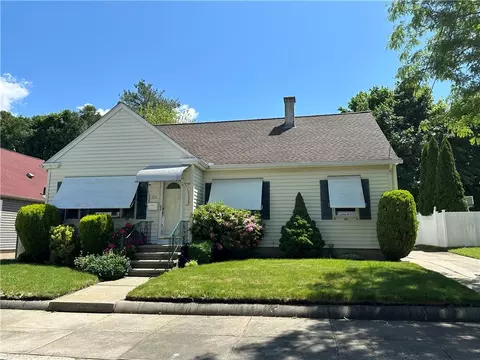 231 Gray St, Providence, RI 02909