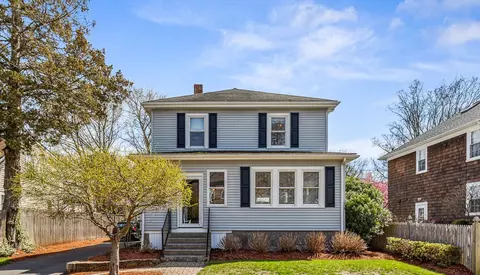 33 Catalpa Ave, Riverside, RI 02915