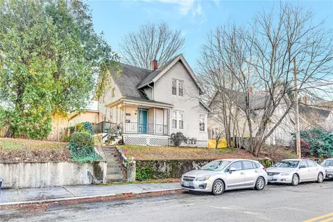 132 Pidge Ave, Pawtucket, RI 02860