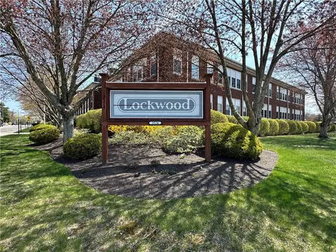 3524 W Shore Rd #214, Warwick, RI 02886