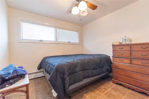 Bedroom - 72 Flagg Ave, Warwick, RI 02886 photo 1 of 6