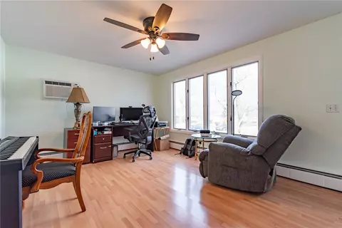 Living - 72 Flagg Ave, Warwick, RI 02886 photo 3 of 4