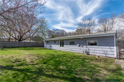 Exterior - 72 Flagg Ave, Warwick, RI 02886 photo 3 of 5