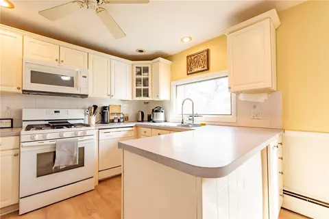Kitchen - 72 Flagg Ave, Warwick, RI 02886 photo 2 of 3